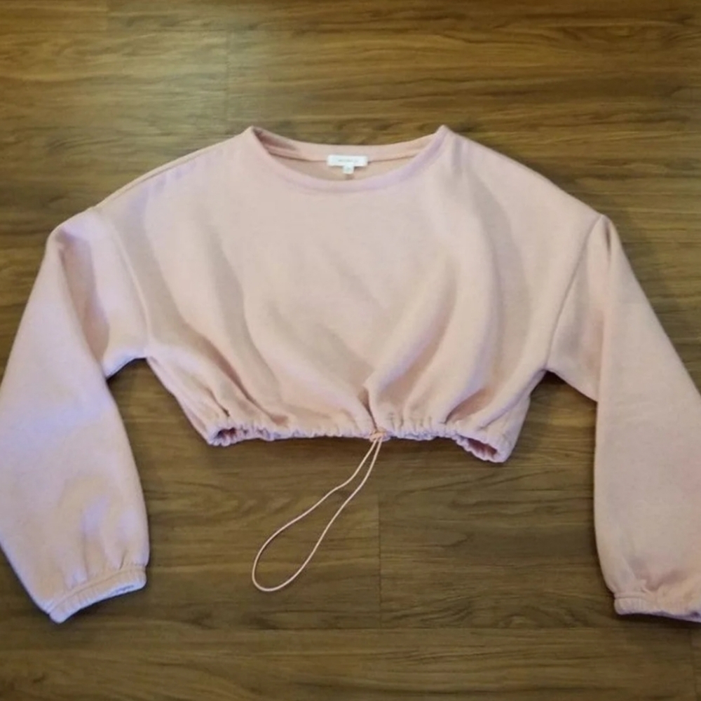 Adjustable Cinched Waist Crop Sweatshirt - Picture 7 of 11